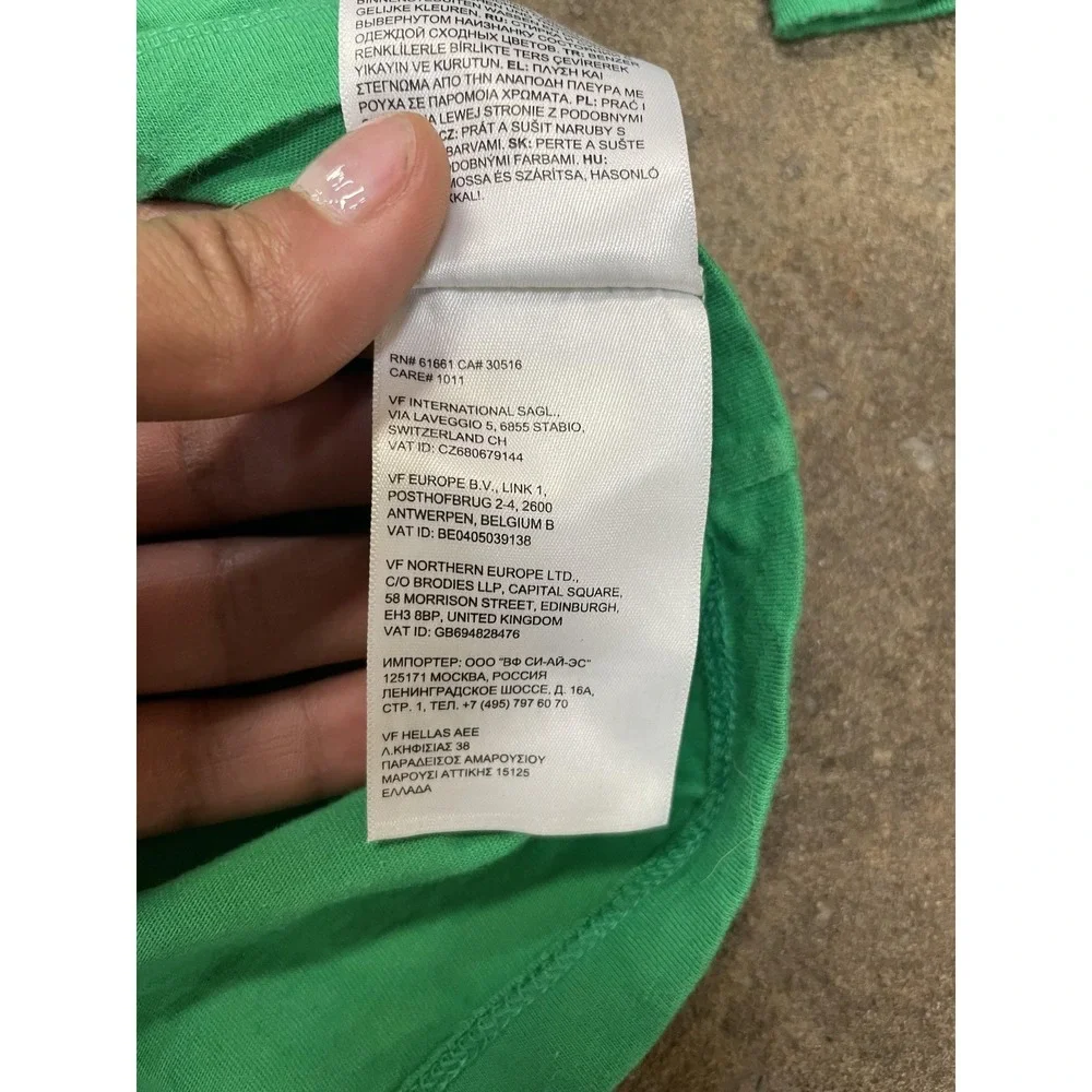 The North Face Long Sleeve Shirt Mens Medium Green‎ Yosemite Half Dome Graphic